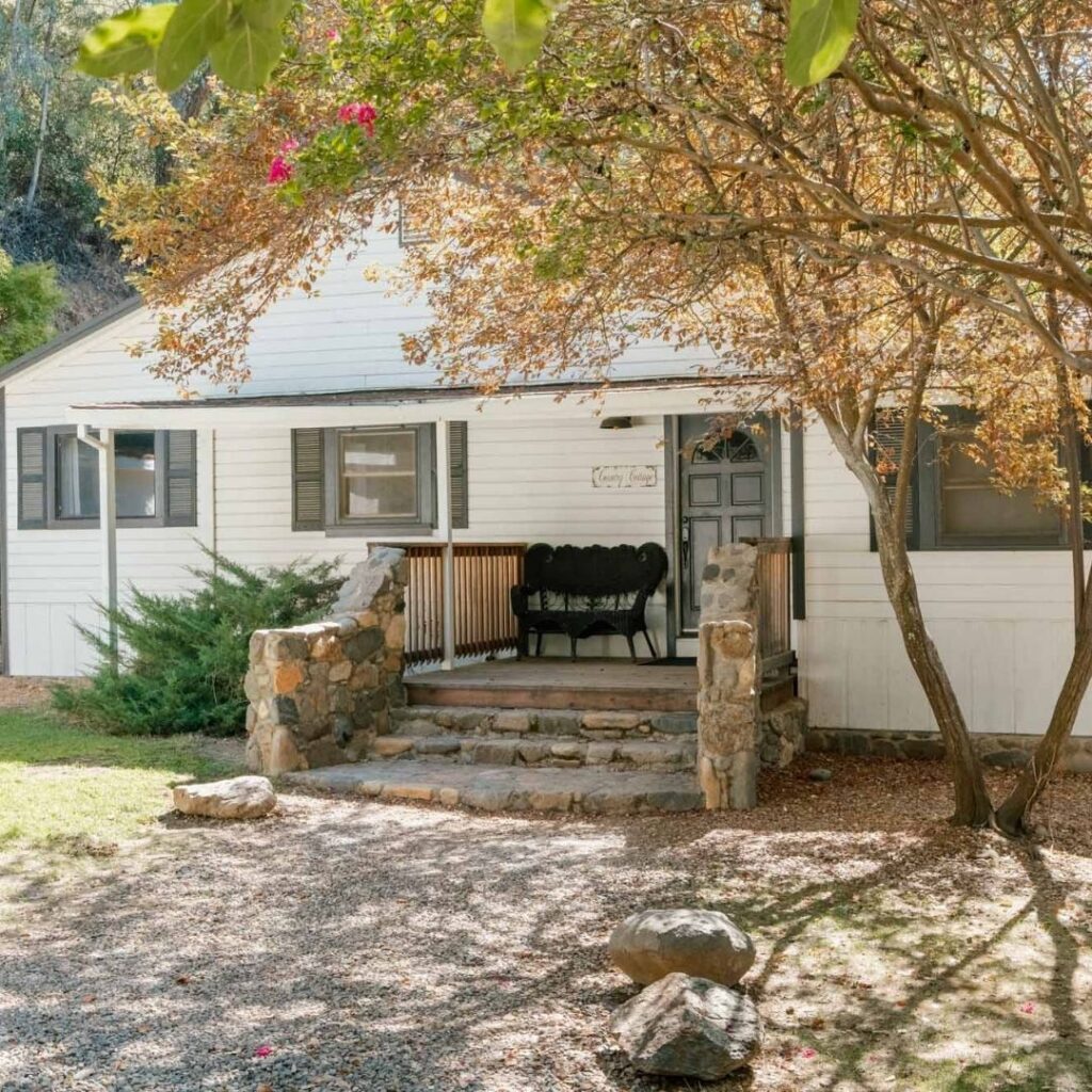 Country Cottage cabin for rent